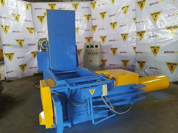 Địa chỉ bán máy ép rác thuỷ lực đáng mua nhất hiện nay